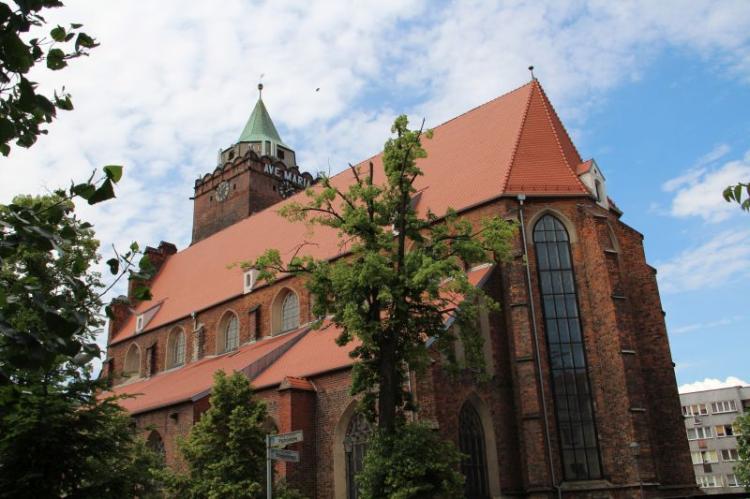 (szerokość: 750 / wysokość: 499)