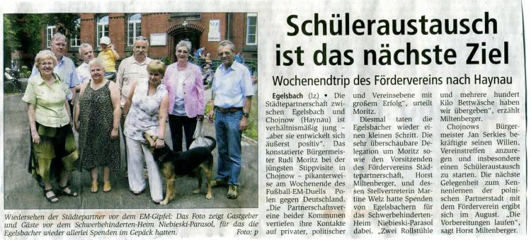 Kopia artykułu z niemieckiej gazety o wizycie w Chojnowie Burmistrza Egelsbach (Rudi Moritz) (szerokość: 750 / wysokość: 339)