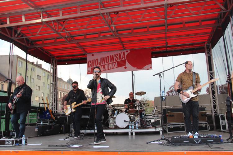 (szerokość: 750 / wysokość: 500)
