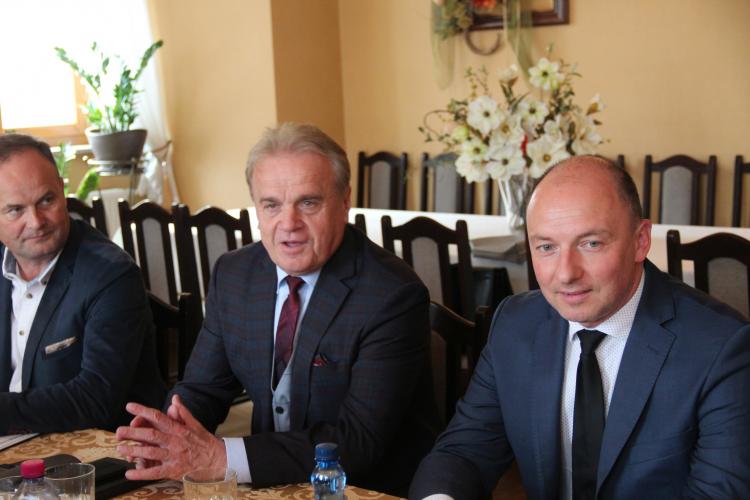 (szerokość: 750 / wysokość: 500)