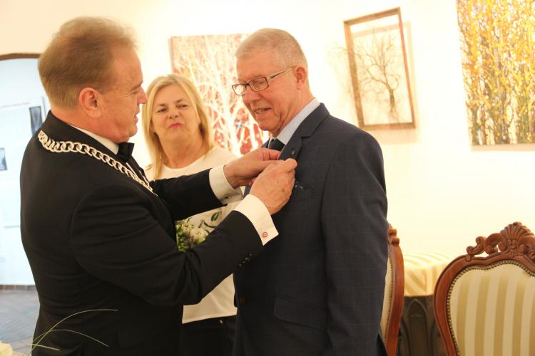(szerokość: 750 / wysokość: 500)