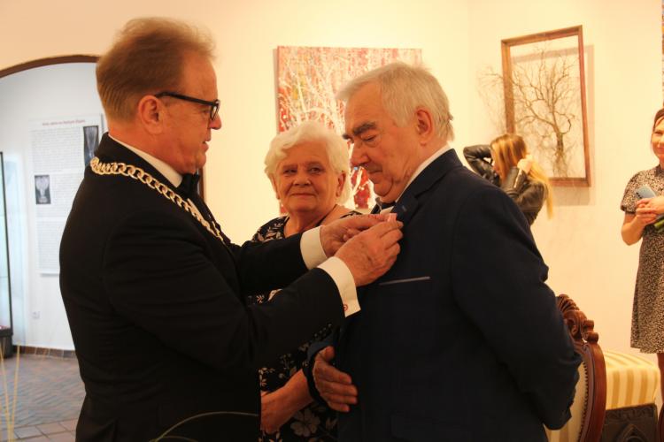 (szerokość: 750 / wysokość: 500)