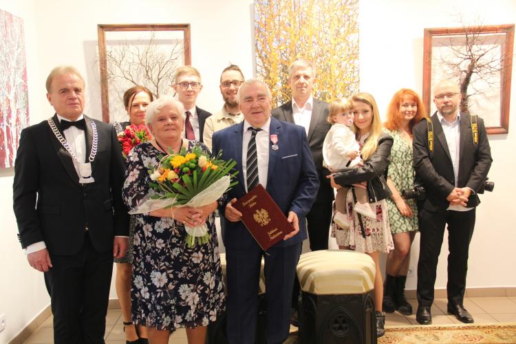 (szerokość: 750 / wysokość: 500)