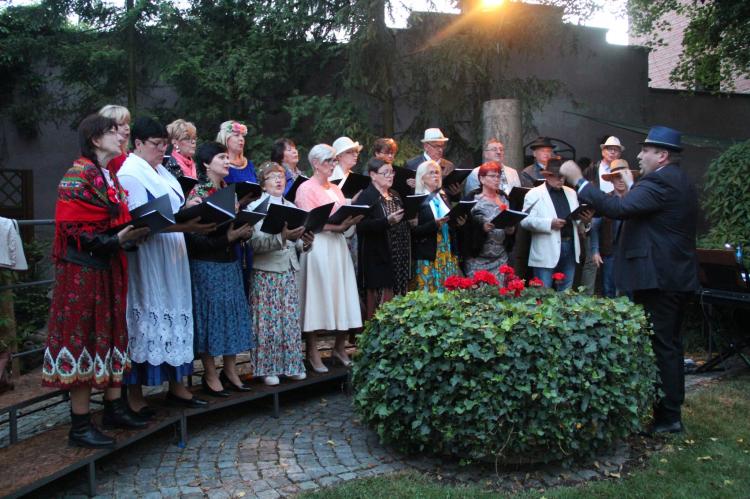 (szerokość: 750 / wysokość: 499)