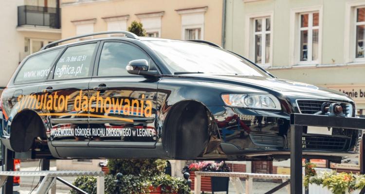 (szerokość: 750 / wysokość: 399)