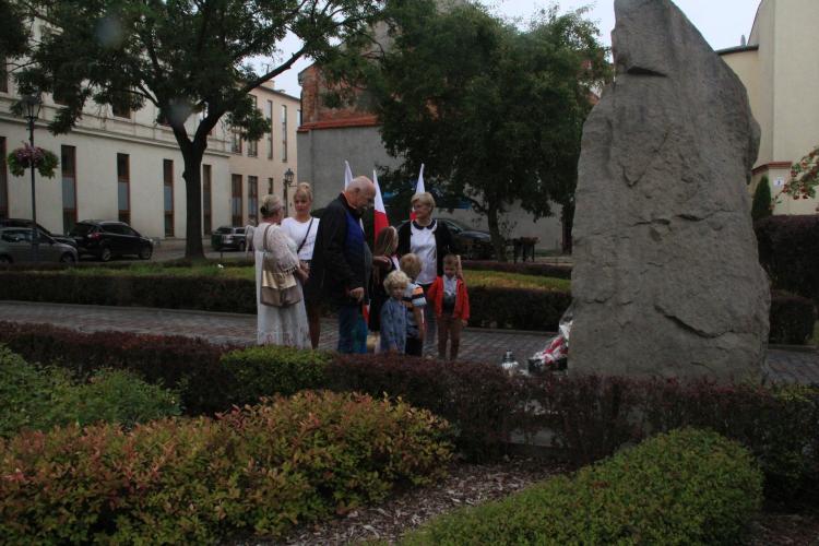 (szerokość: 750 / wysokość: 500)