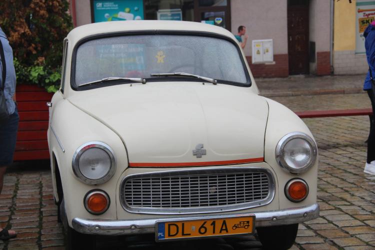 (szerokość: 750 / wysokość: 500)