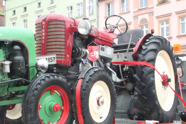 (szerokość: 750 / wysokość: 500)