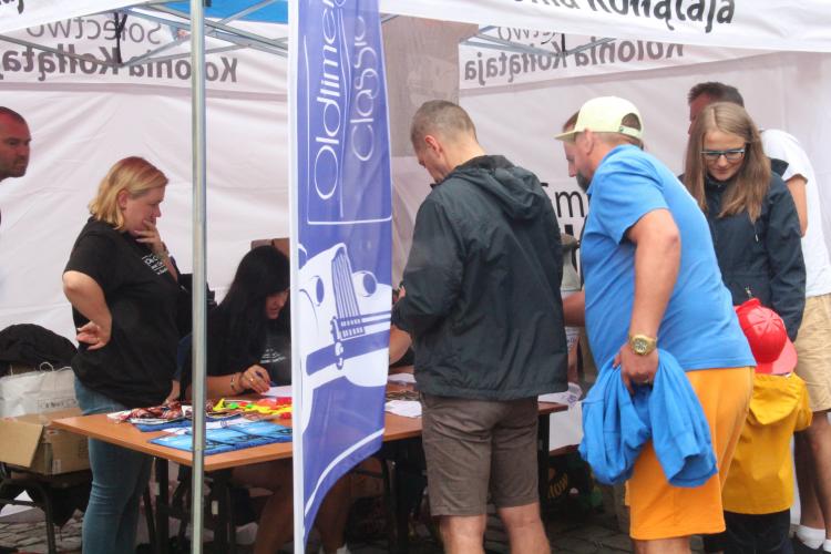 (szerokość: 750 / wysokość: 500)