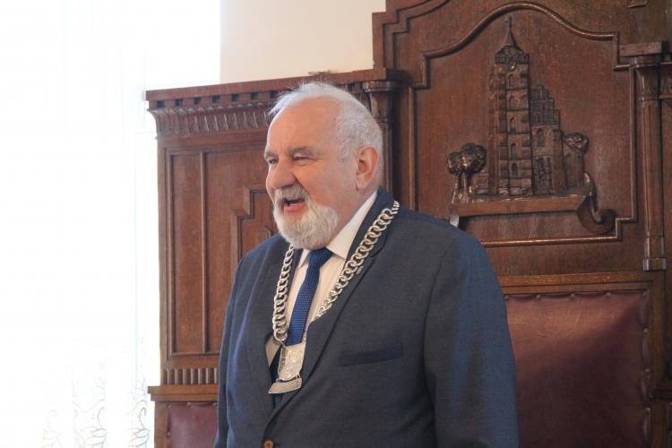 (szerokość: 750 / wysokość: 500)