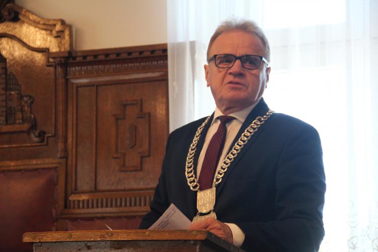 (szerokość: 750 / wysokość: 500)